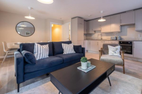 2nd Floor Stylish 2-Bed Apartment